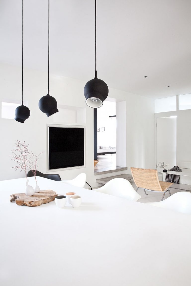 Дизайн небольшой квартиры в чёрно-белом цвете