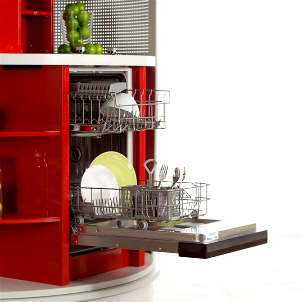 Посуда в кухонном шкафу от Compact Concepts