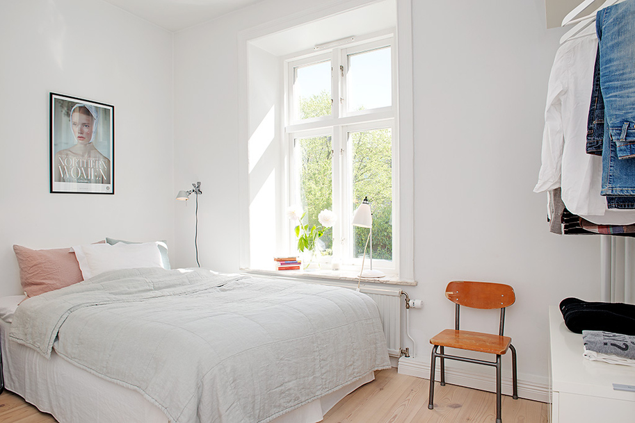 Спальня однокомнатной квартиры в Гётеборге