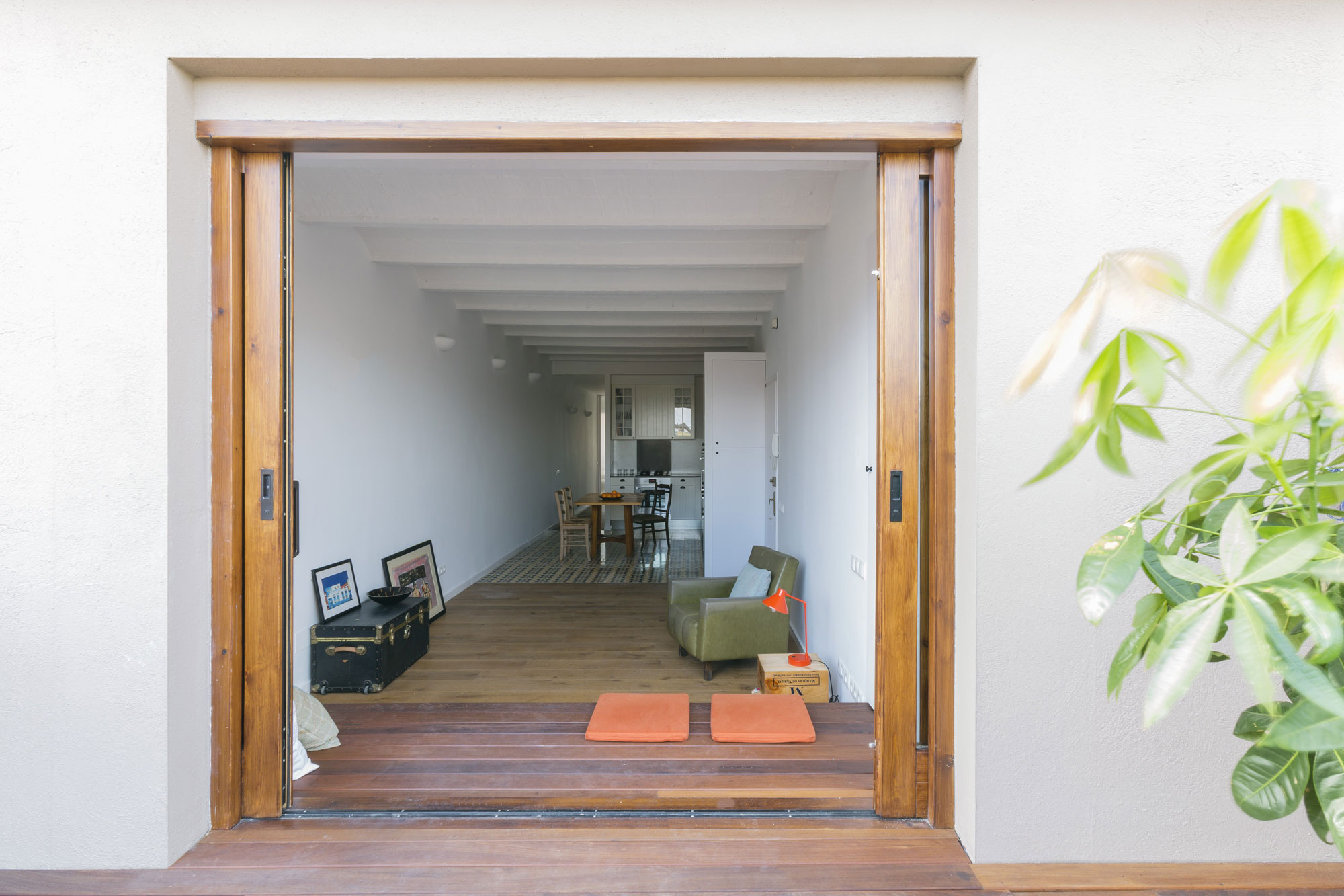 Дизайн интерьера малогабаритной квартиры в Барселоне