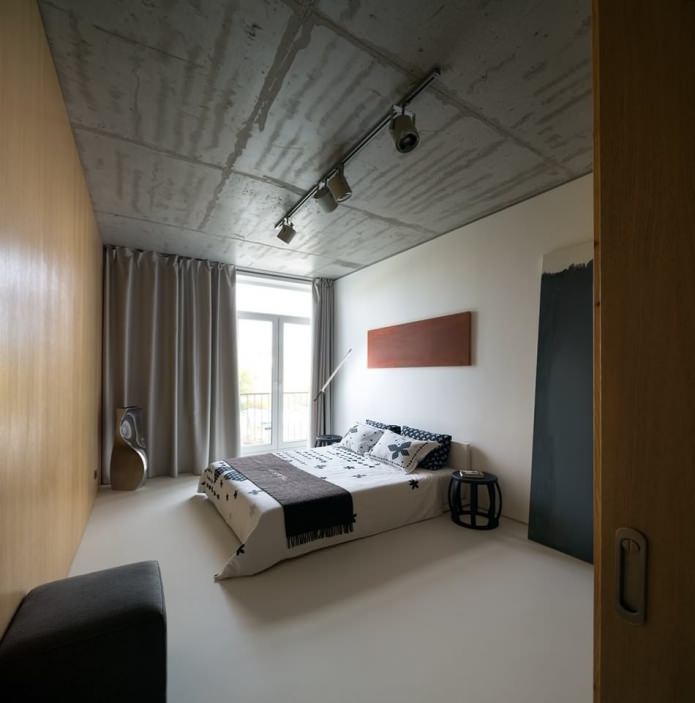 Спальня малогабаритной двухкомнатной квартиры в Киеве