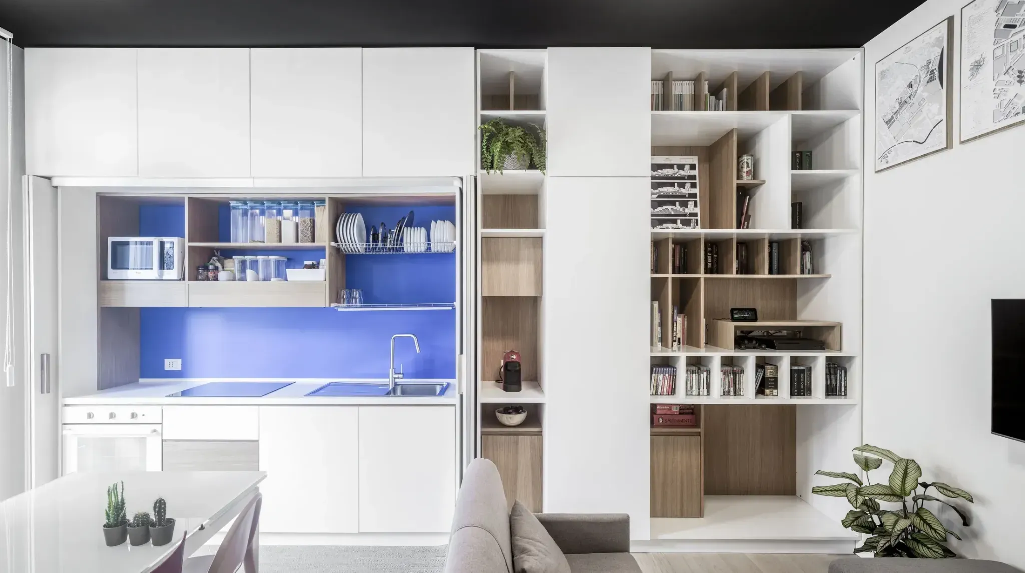 Компактная кухня с системой хранения и подсветкой Kitchen Cheat Sheet _ Never Too Small