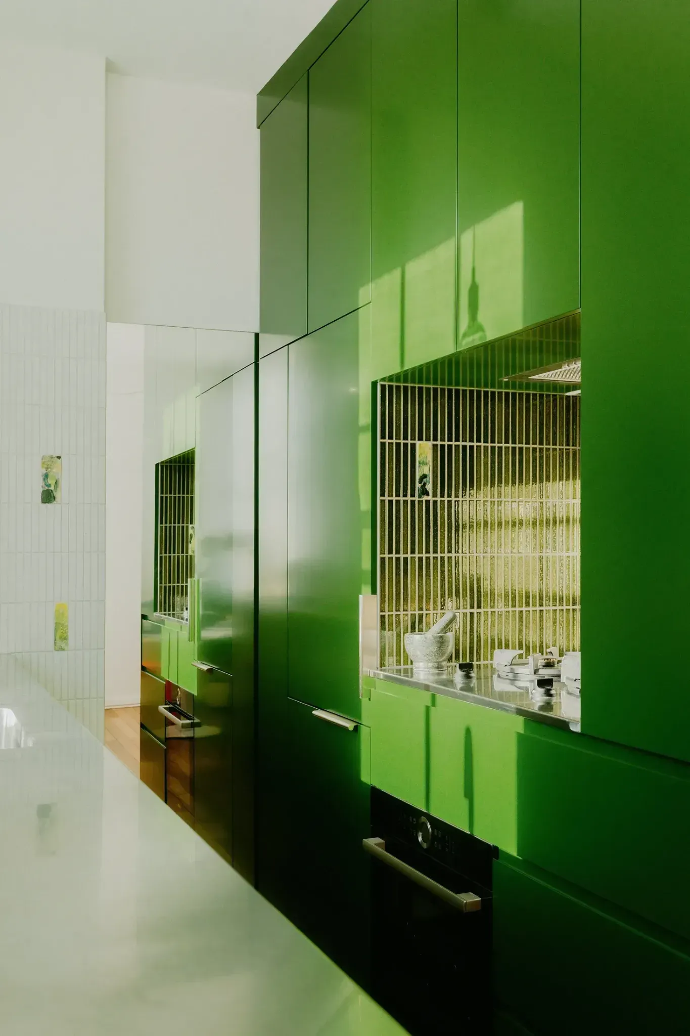 Зеленая кухня классическим декором Kitchen Cheat Sheet _ Never Too Small